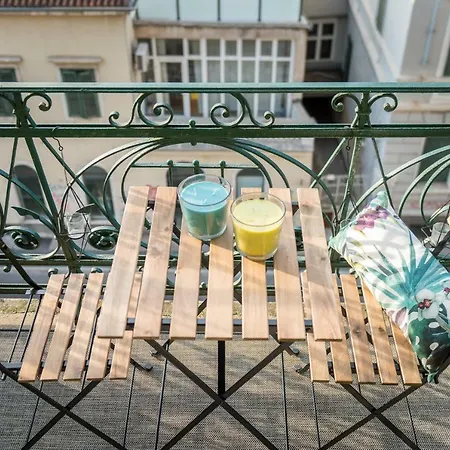 In Flow Apartment