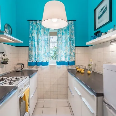 In Flow Apartment *